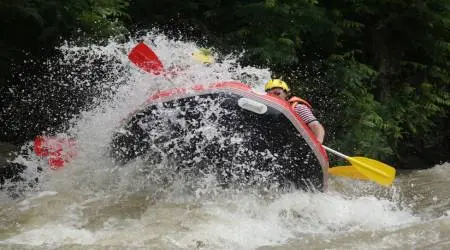 Rafting turu sırasında aksiyon anı - Melen Çayı